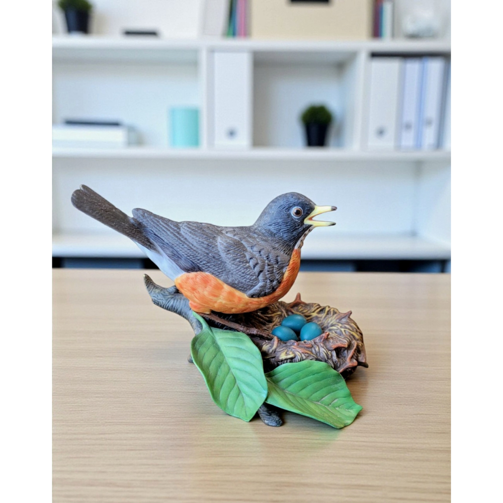 LENOX Vintage American Robin Collectable Porcelain Bird Figurine